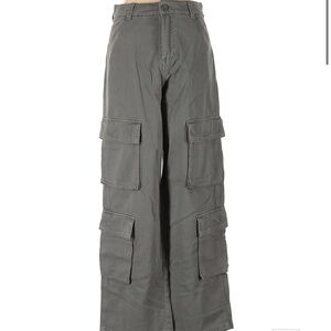 H&M cargos
